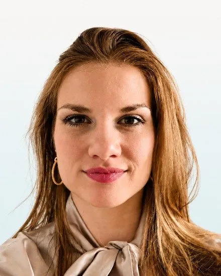 Dr. Marijn Lewis