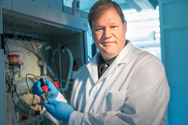 Dr. Koen Venema